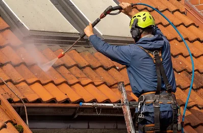 Démoussage et hydrofuge de toiture à Martot